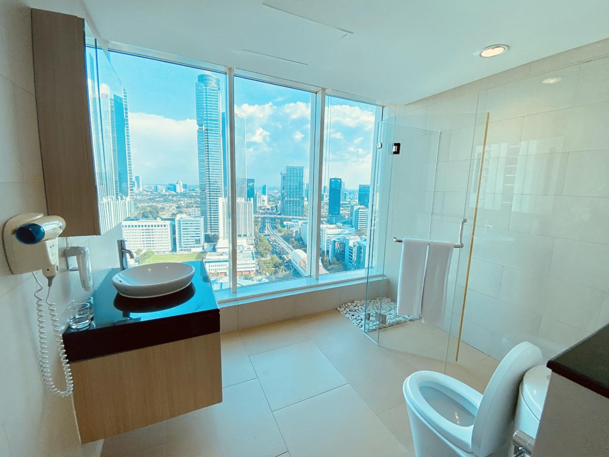 The H Tower Rasuna Suites Kuningan Jakarta By Villaloka Kültér fotó