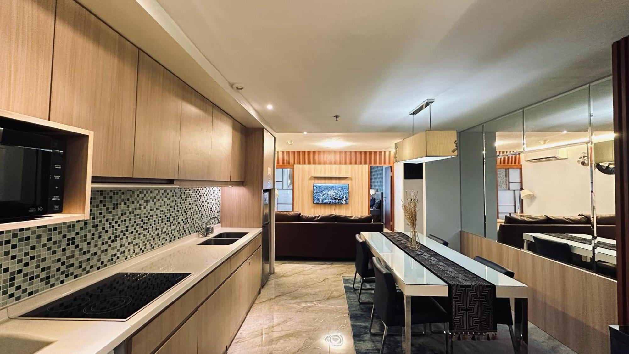 The H Tower Rasuna Suites Kuningan Jakarta By Villaloka Kültér fotó