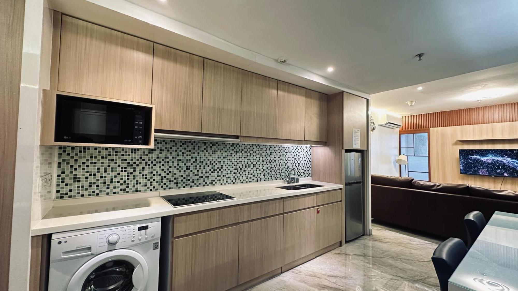 The H Tower Rasuna Suites Kuningan Jakarta By Villaloka Kültér fotó