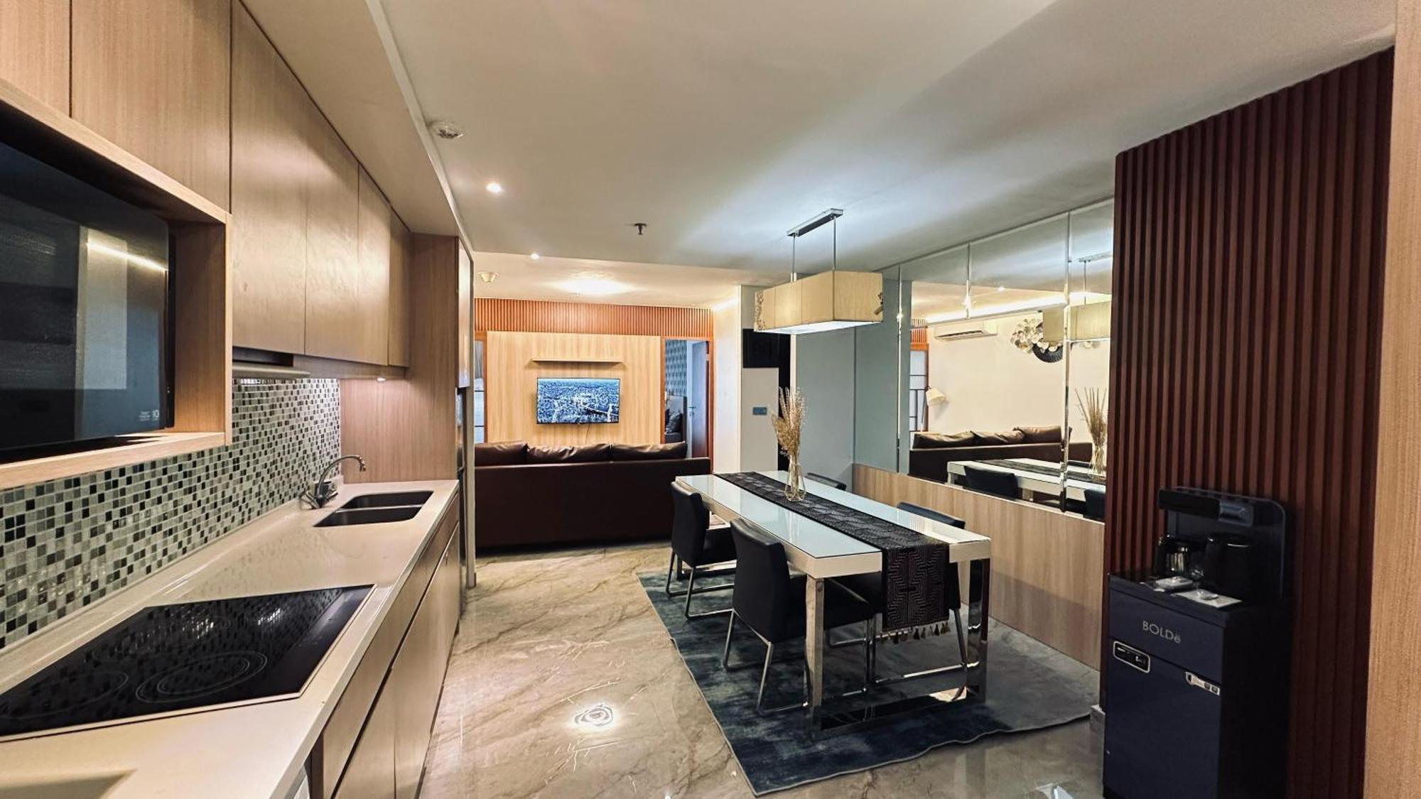 The H Tower Rasuna Suites Kuningan Jakarta By Villaloka Kültér fotó