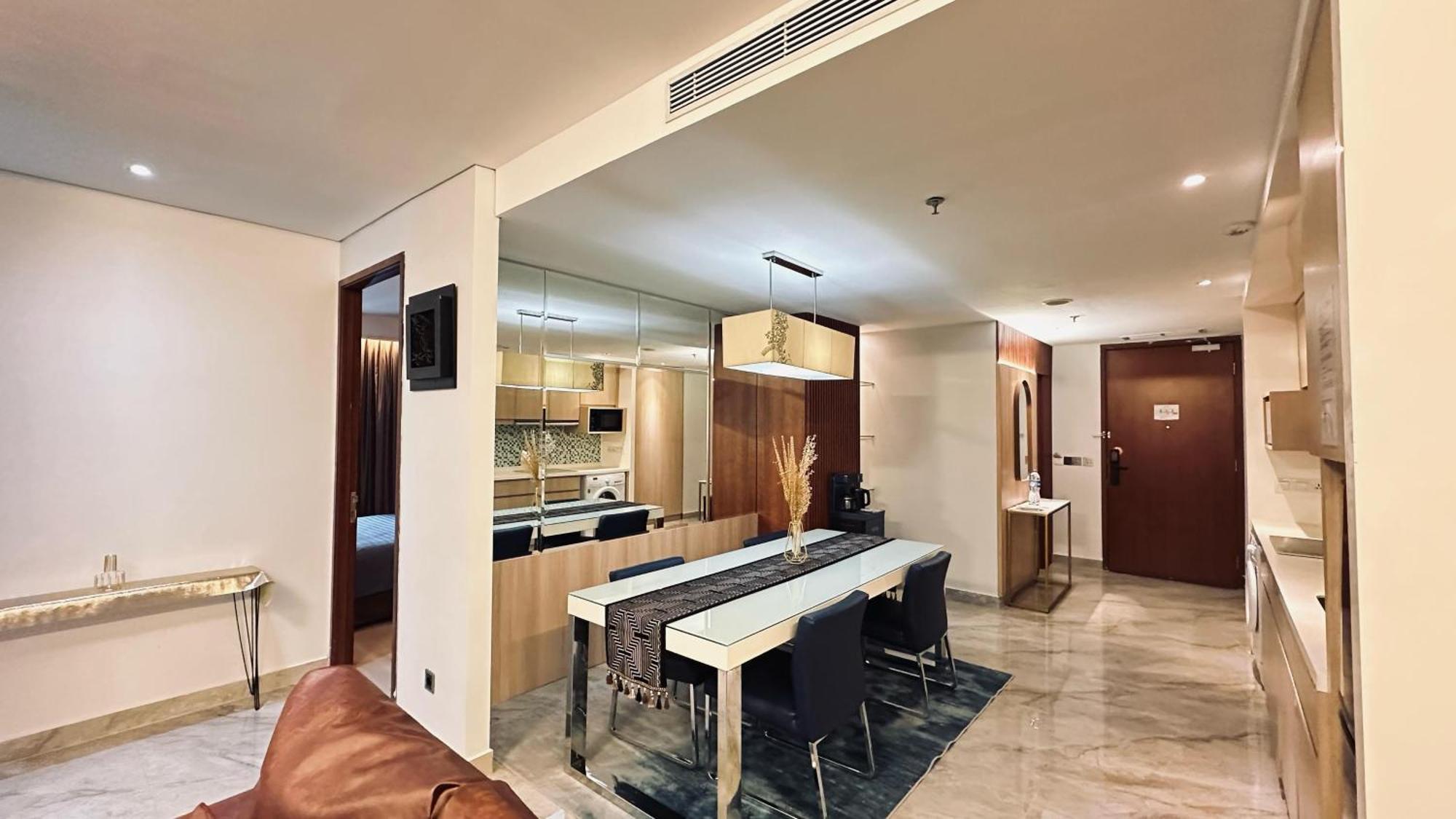 The H Tower Rasuna Suites Kuningan Jakarta By Villaloka Kültér fotó
